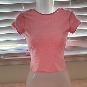 Edikted Classic Women's Pink Crewneck Crop Tee